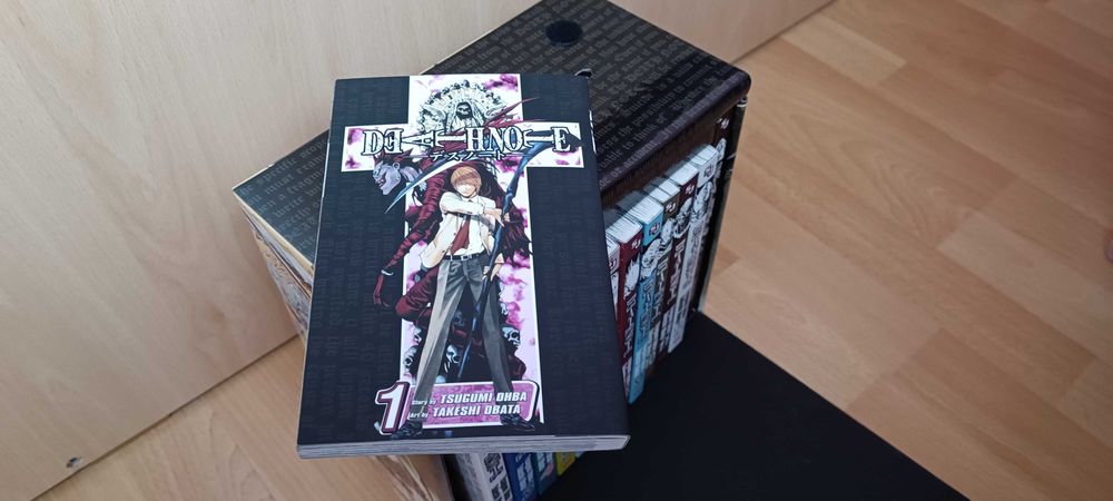 Vând manga death note in stare perfecta +manga Dororo and Hyakkimaru