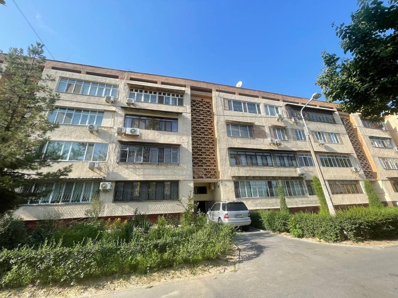 Очень срочно продаю СПЕЦ ПЛАН 3/4/4 100м2 на Дружбе Народов