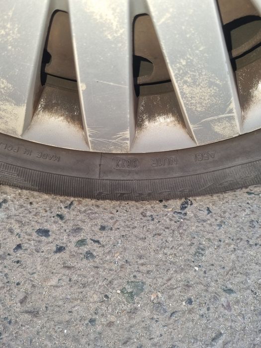 Vînd 4 Cauciucuri iarnă vară aproape noi cu jante  185/65/14