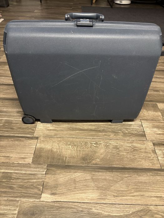 Troler Samsonite original – rezistent și practic