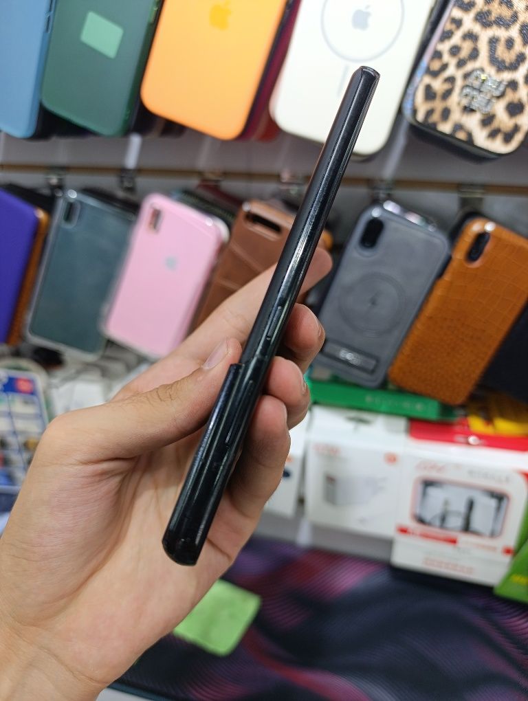 Samsung S21 Ultra 12/256 ideal
