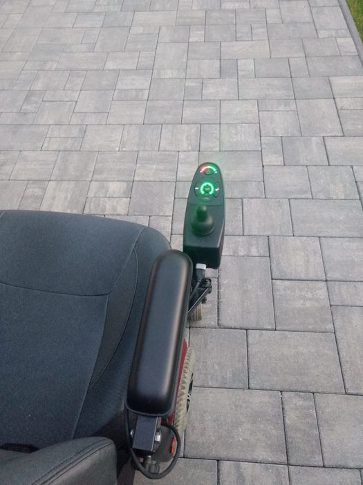 Scaun cu rotile sport metrits vision