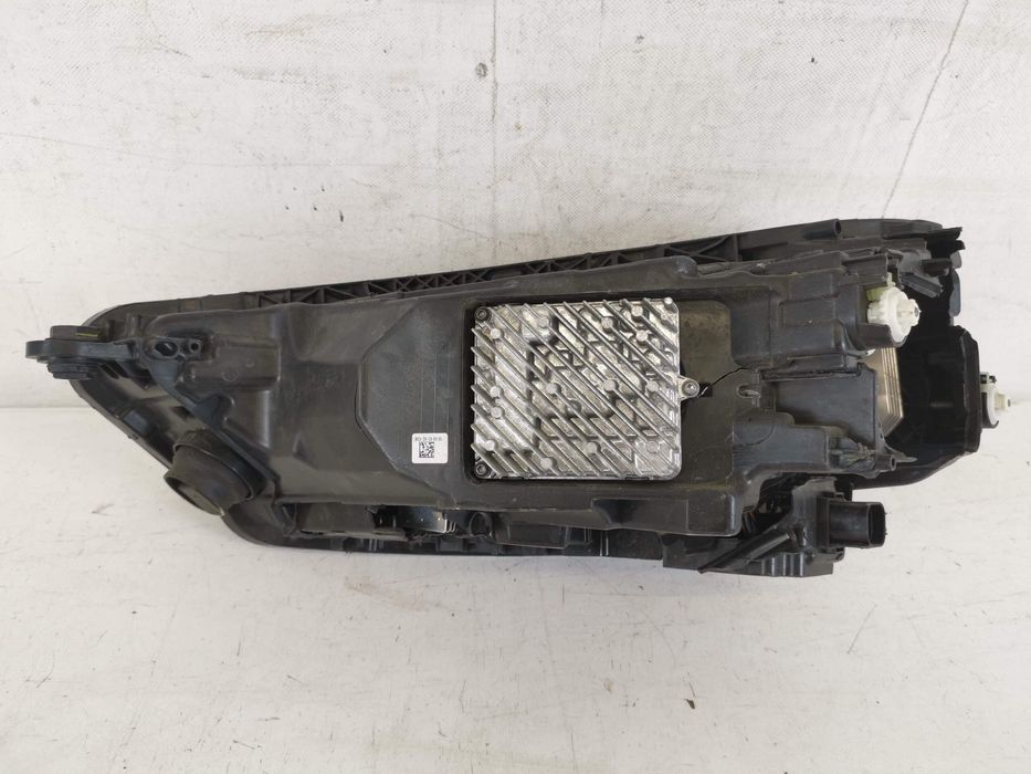 Фар Дясно Пълен Лед Ауди Q5 2 [фейслифт] [ - ] Оригинален Авариран Far