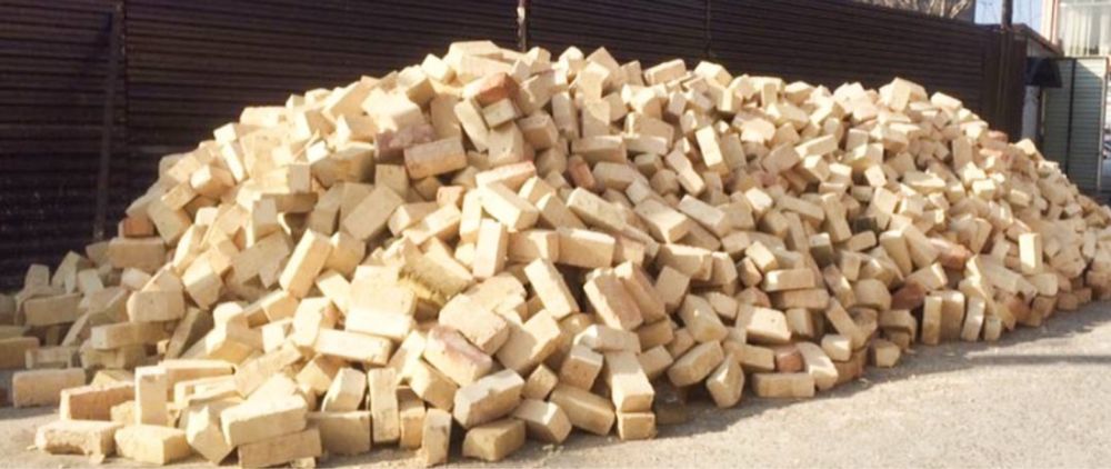 Pishgan gisht zavoddan