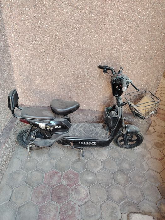 Skuter sotiladi qibreyda