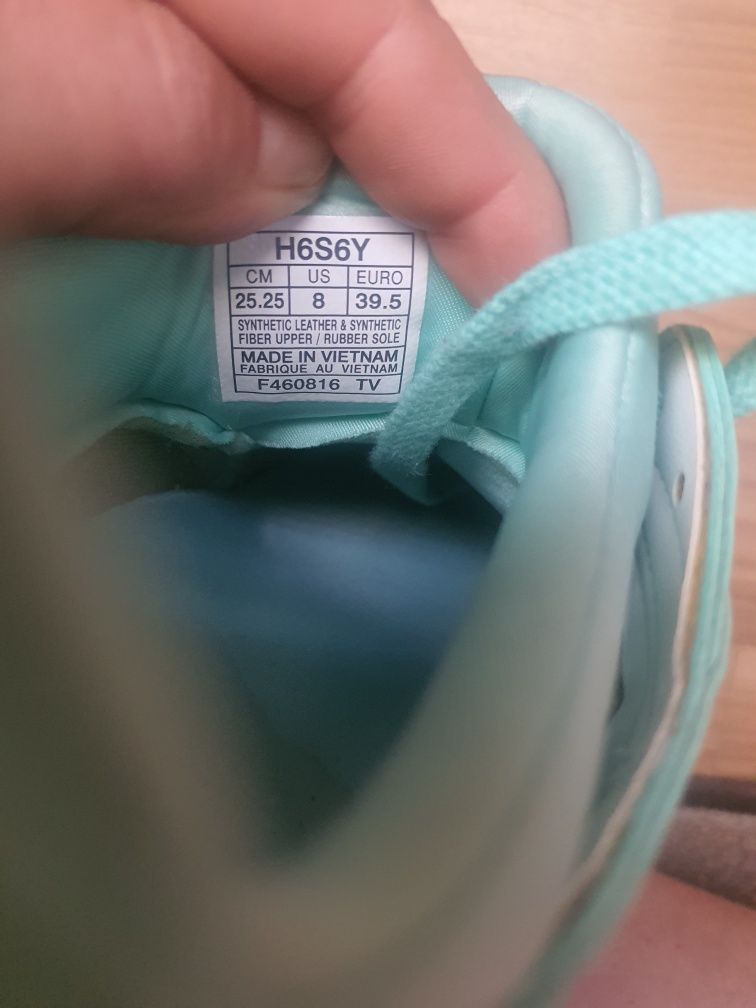 Маратонки ASICS   39.5
