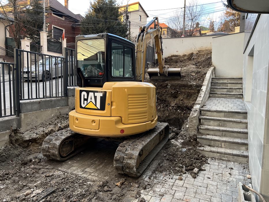 Inchiriez EXCAVATOR Bobcat Dumper Miniexcavator Buldoexcavator Demolez