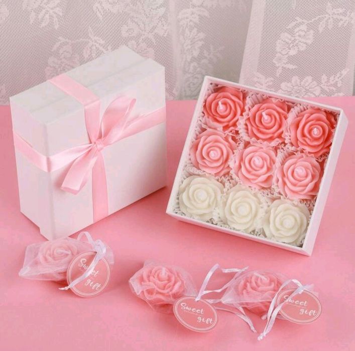 Ароматни свещи в различни фори рози, торти, кремове