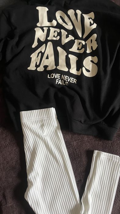 Разчистване на гардероб-елеци якета и др.