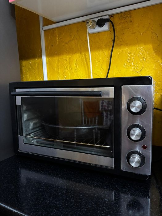 Продам духовку в отличном состоянии.