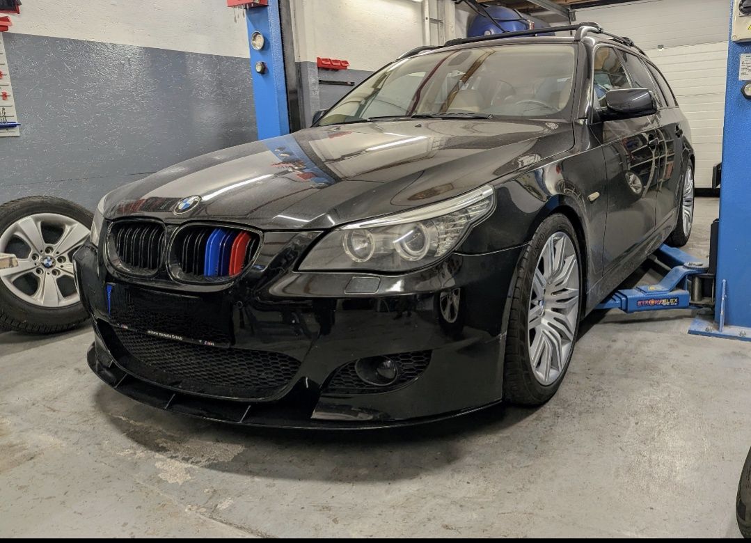 Lip/prelungire bara fata BMW M5 E60/E61, fibra de sticla