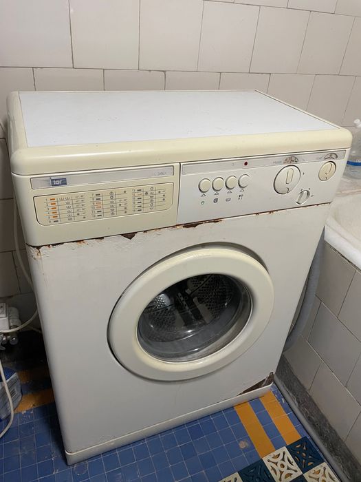 Mașină de spălat LAR SL3048X