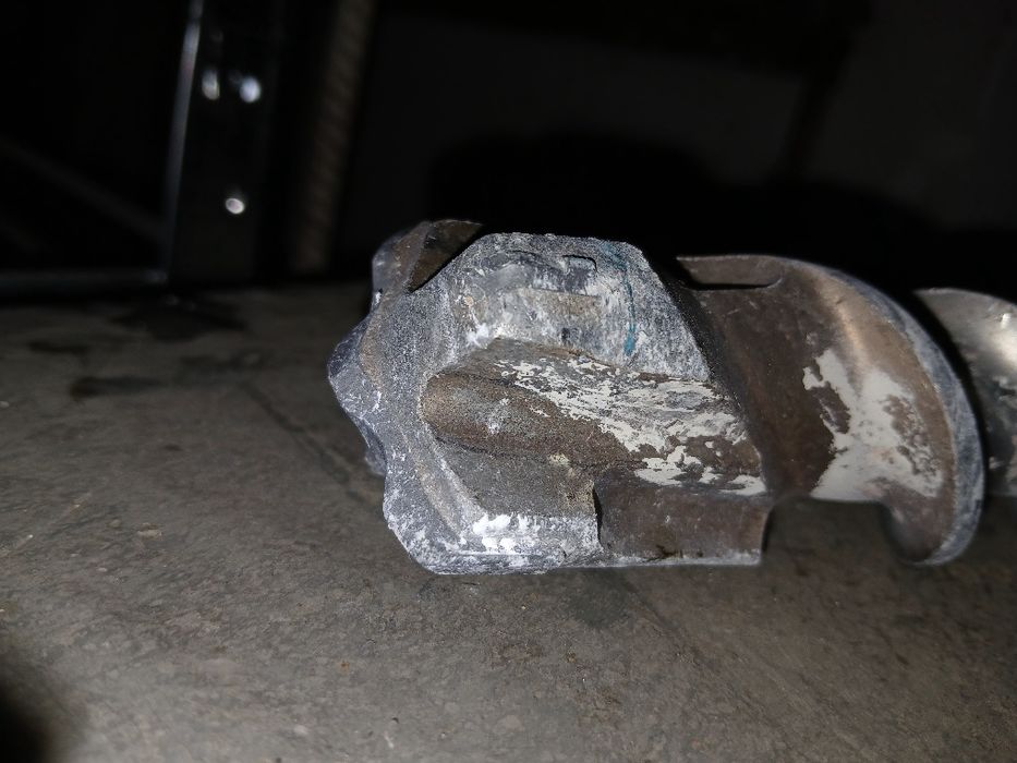 Свредо за бетон ф45 450/570 мм. Работи супер