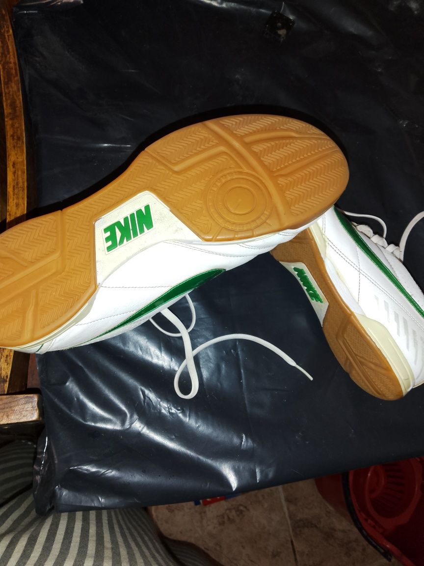 Маратонки NIKE Temero етествена кожа