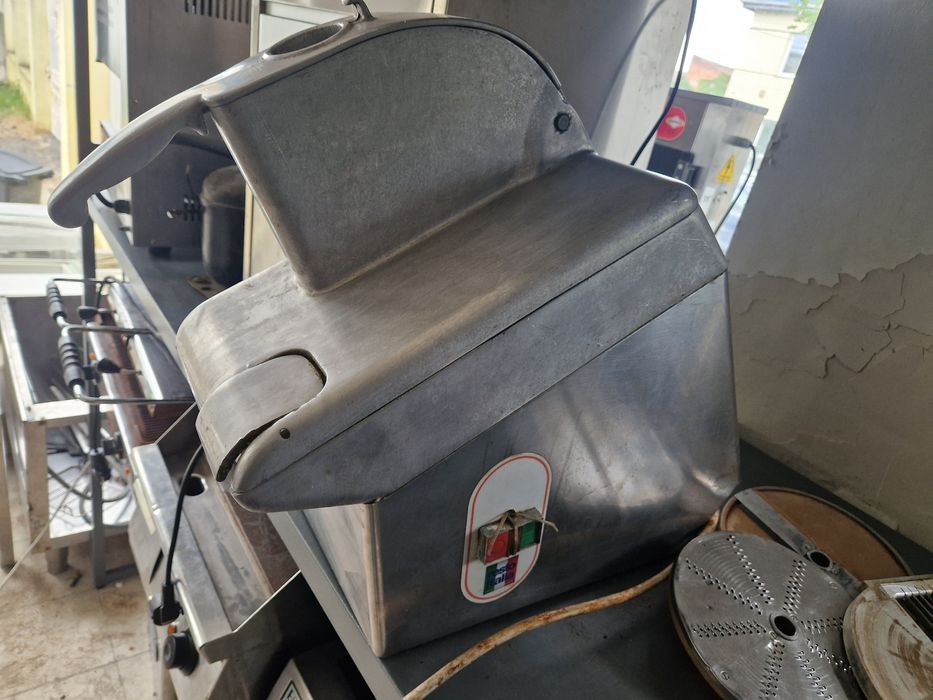 Grill.electric la 380v, de.banc sau cu banc, striat