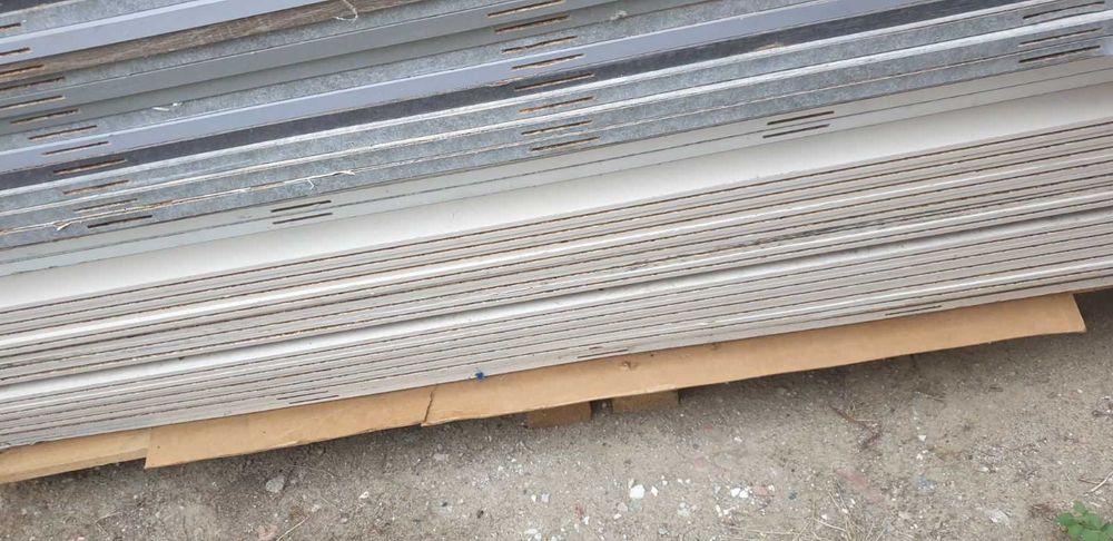 Продавам дървени плоскости