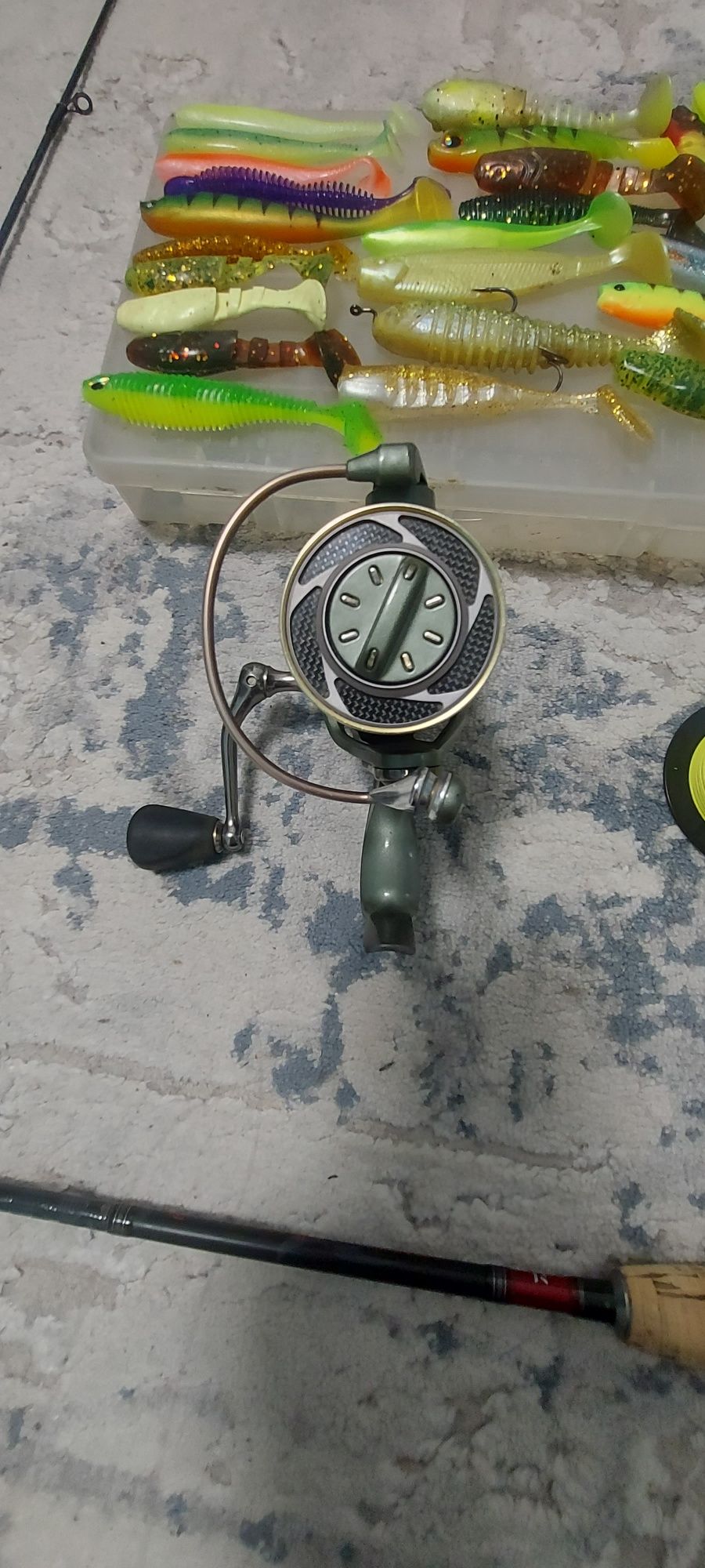 Спининг въдица Daiwa + макара Ryobi Slam  3000 + подаръци