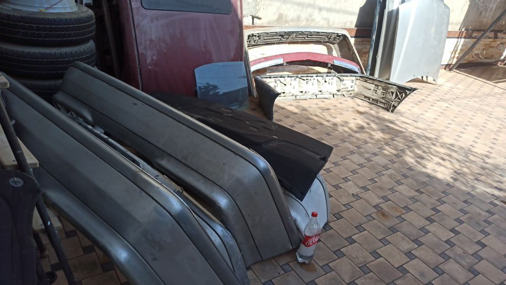 Запчасти на Мерседес 202 210