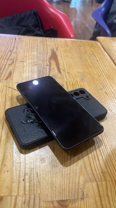 Samsung S21 FE 256 GB(Самсунг С21 ФЕ )
