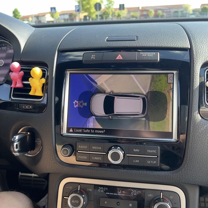 Volkswagen Touareg 2012-3.0 TDI V6 / Automată/ Pachet Exclusive/ Perne