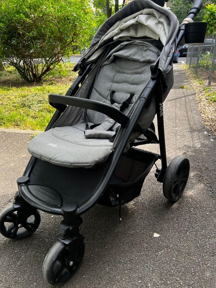 Carucior Joie ultracompact