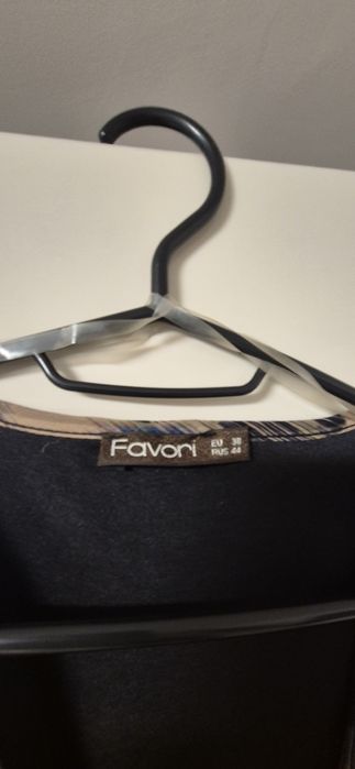 Bluza imprimeu abstract