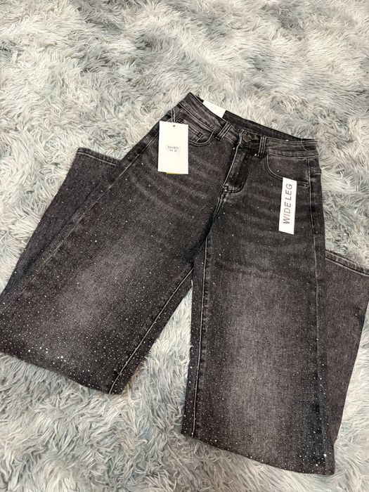 Blugi dama ,model superb , full pietre , evazati