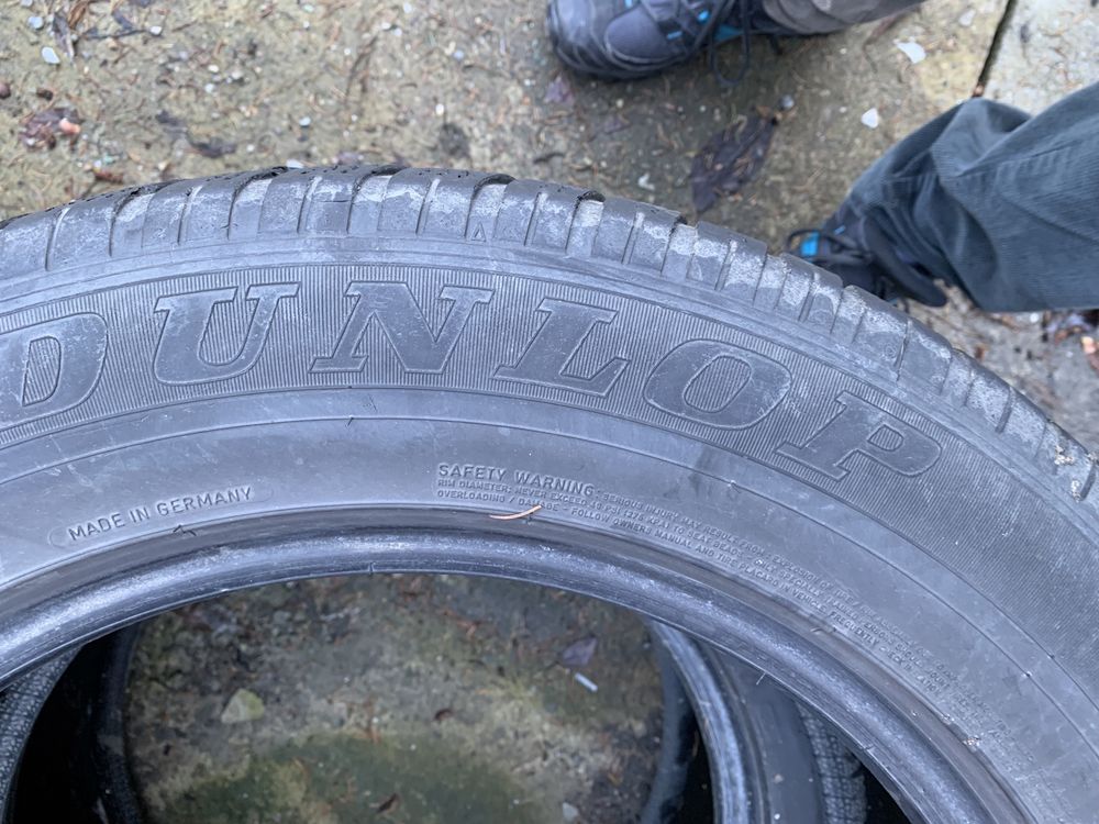 Anvelope 255/55 R18 - 2 buc - 150 lei DUNLOP iarna