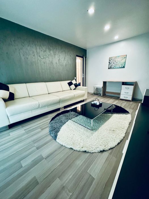 Proprietar închiriez apartament 3 camere Modern Nicolina Lidl