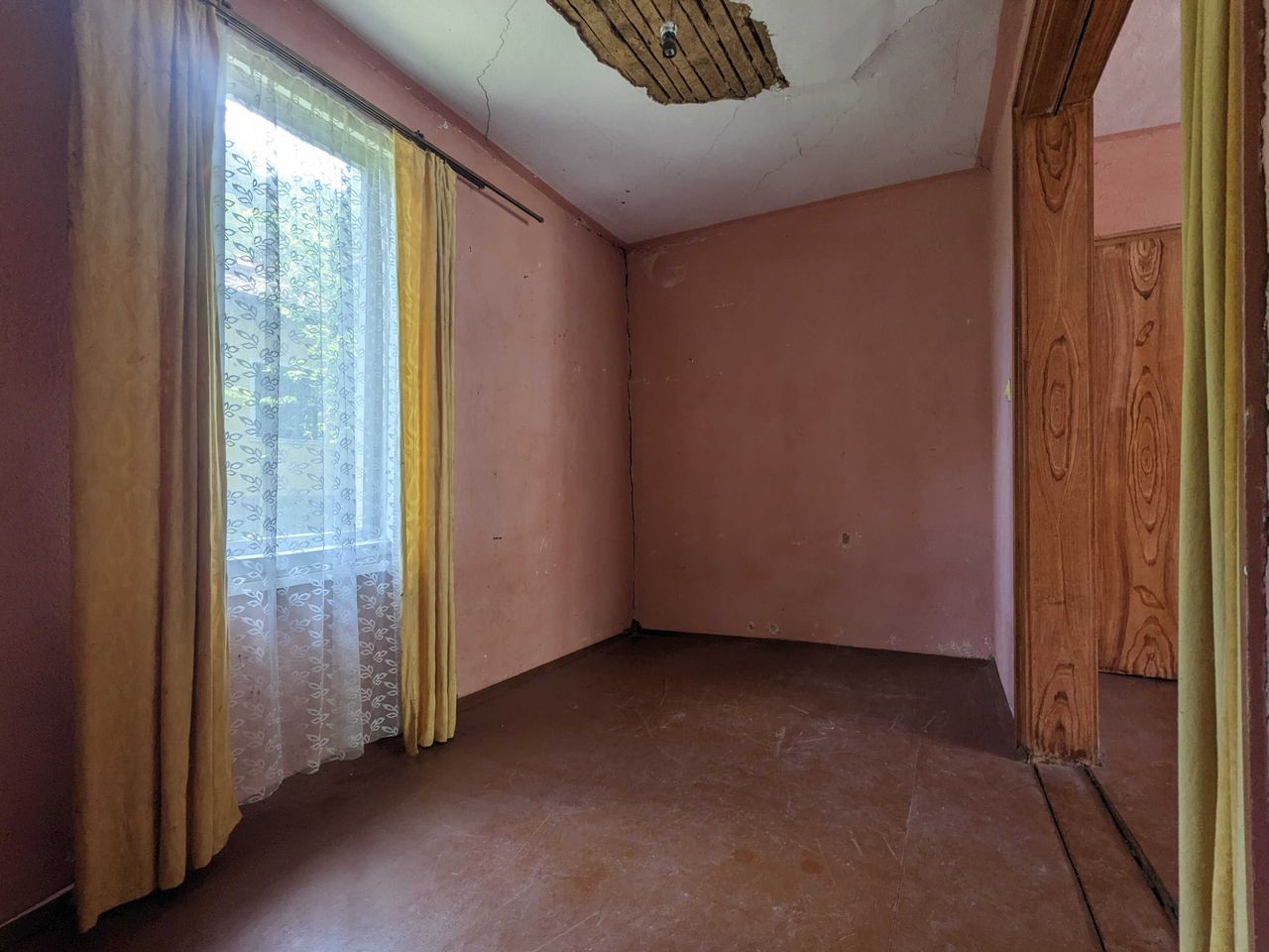 Продава се Къща в Брезник - 80 кв.м за 538 €/кв.м - Снимка #12