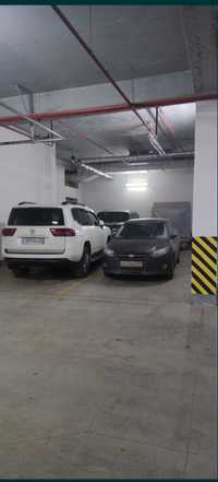 Под бизнес паркинг на 4 машины г.Астана  Калдаякова 6 Австрия