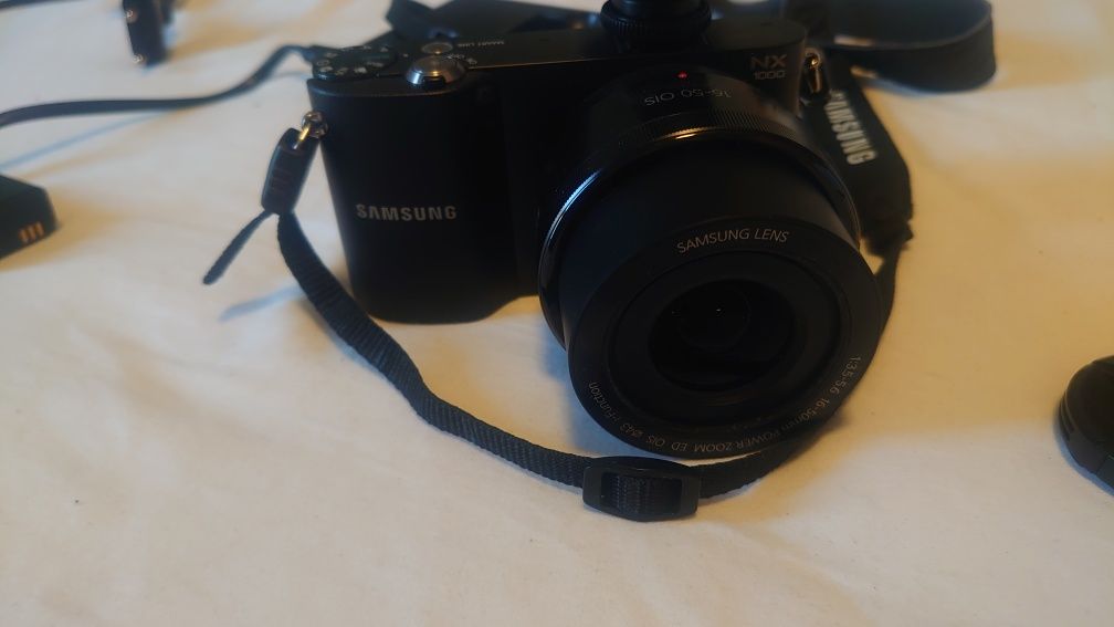 Безогледален фотоапарат Samsung NX 1000