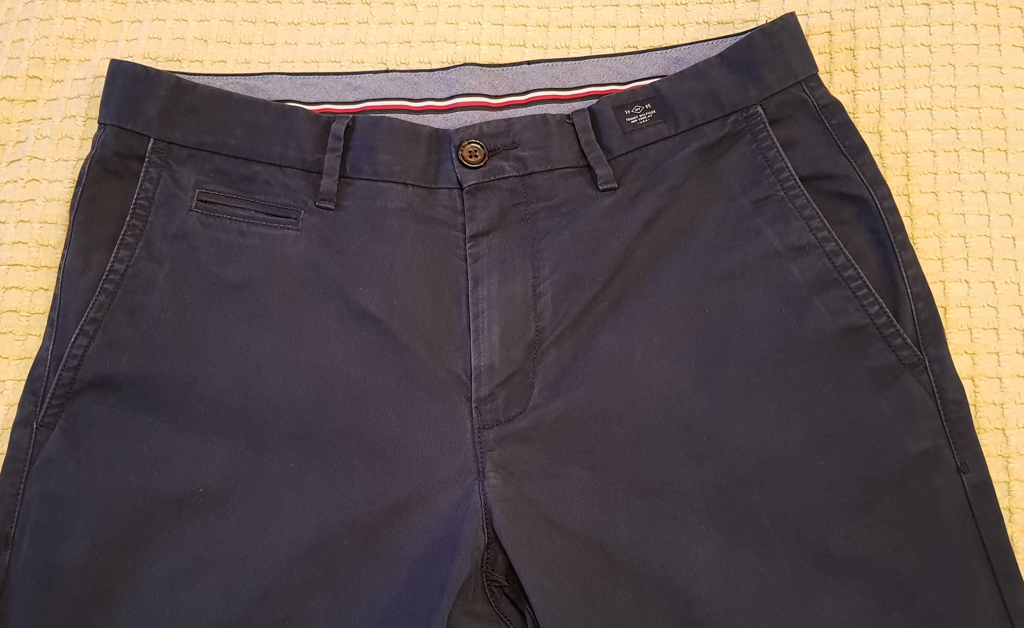 Pantaloni TOMMY Hilfiger albastri W32 (talia), L34 (lungime)