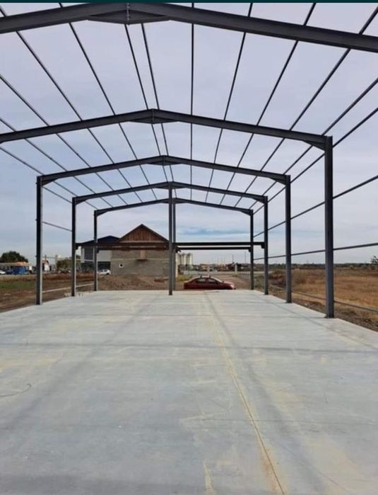Vând structura metalică  învelita cu tabla