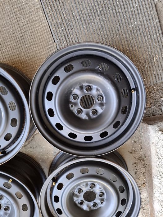 Продавам 4 бр железни джанти 5x100 15 цола 6 J*ЕТ 36.5*ц.о 57.1 мм