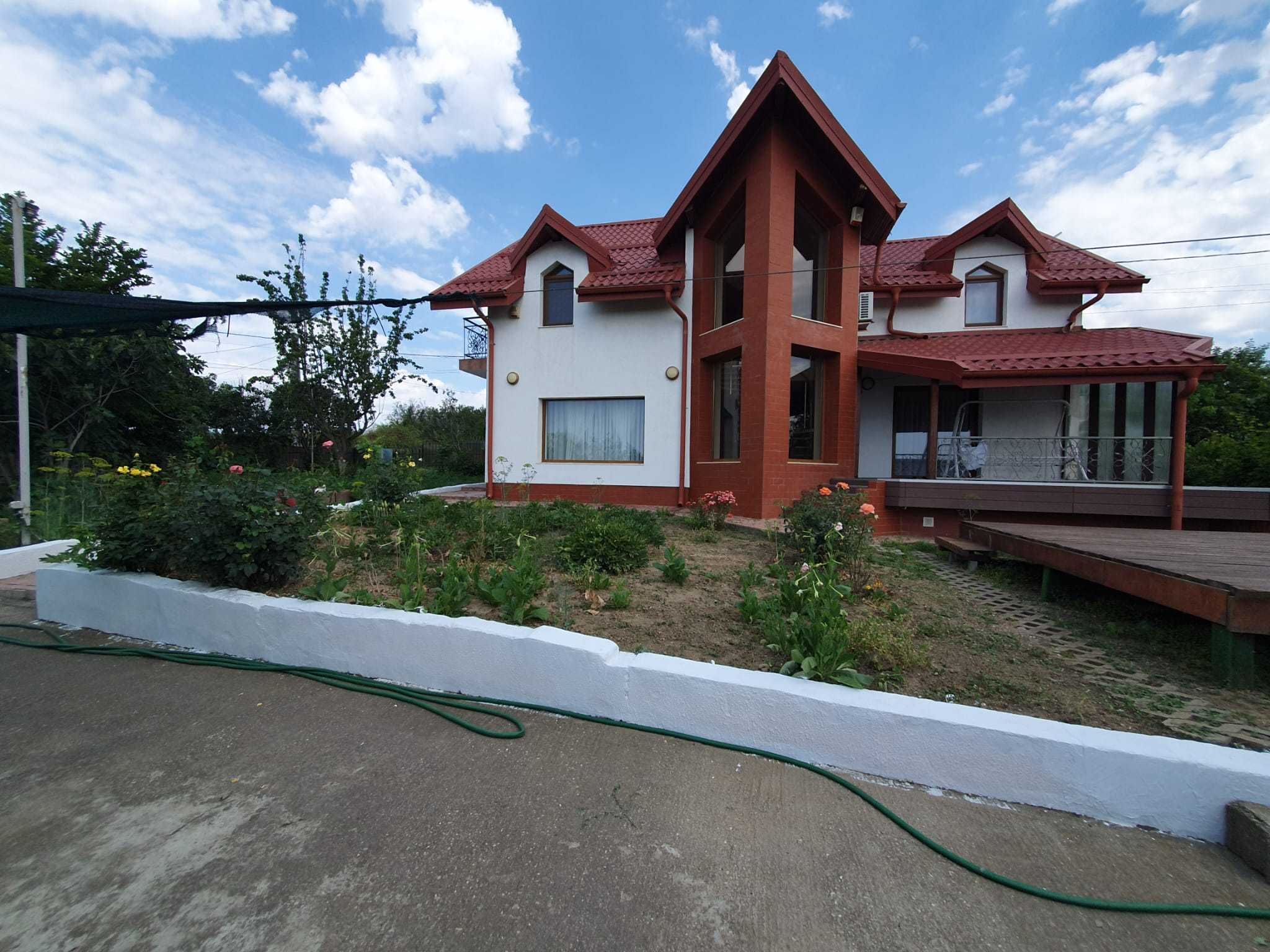 Casa 240 mp vand/schimb, cu ap 2 cam, 85 mp in complex NOOR RESIDENCE