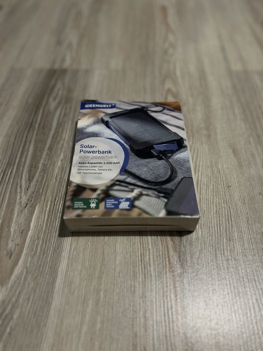 Baterie externa cu incarcare solara 5000mAh