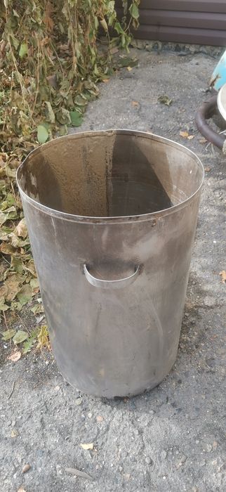 Бак из нержавейки с крышкой