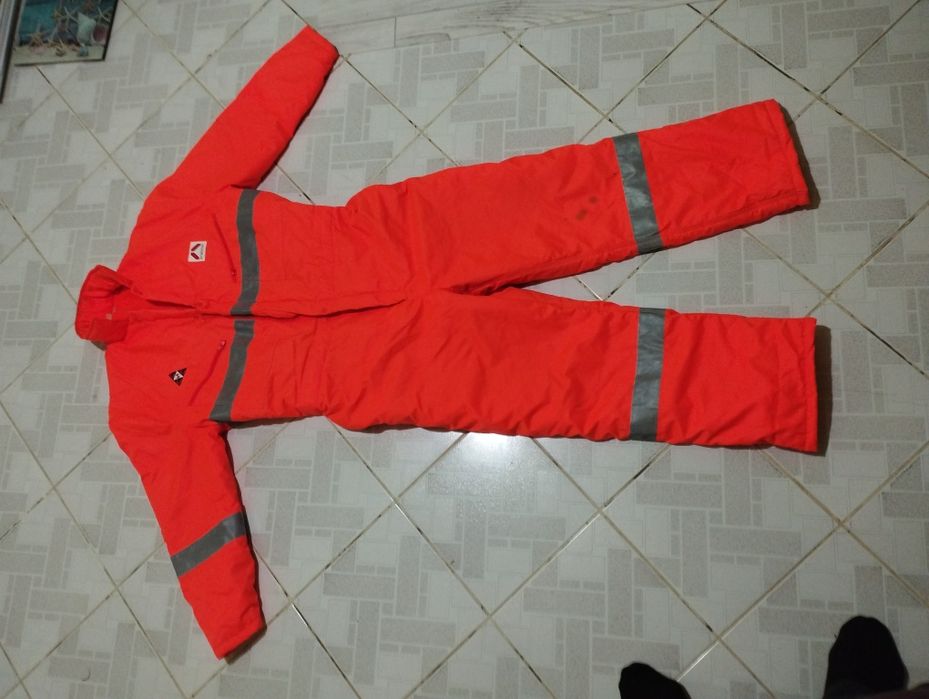 Жұмысқа арналған комбенизон