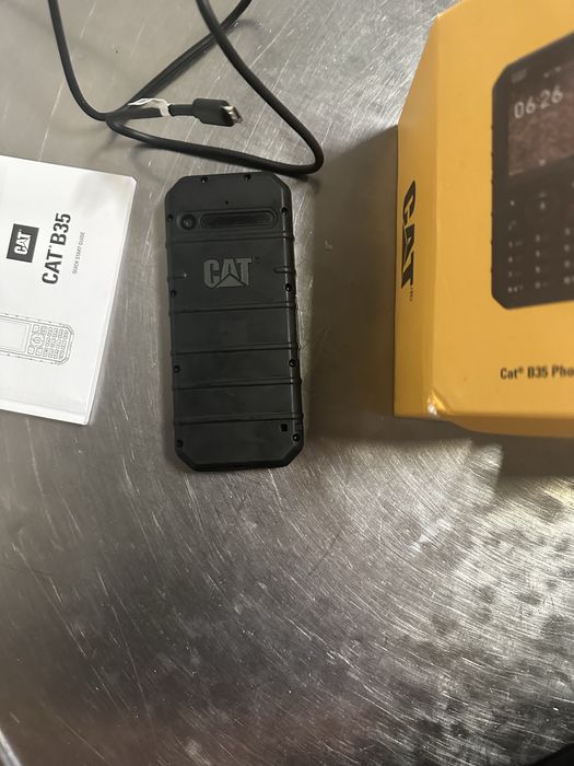 Телефон CAT B35 Phone