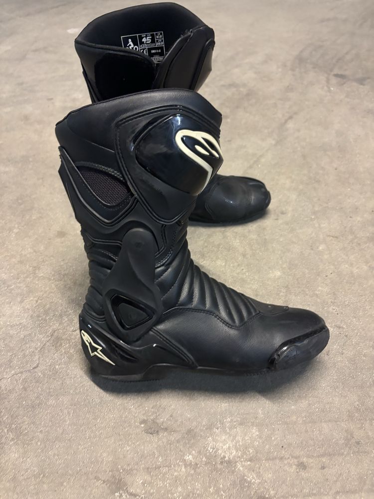 Продавам ботуши alpinestars 45 номер