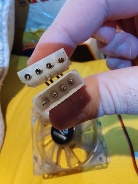 Fan PC Raidmax cu lumină albastră