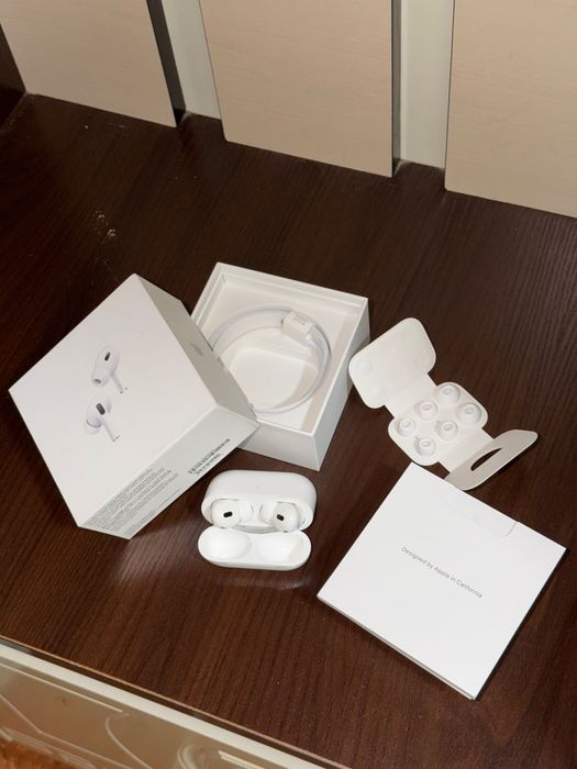 Оригинал Новый Airpod Pro 2 
Yangi Airpod Pro 2 Tub-C