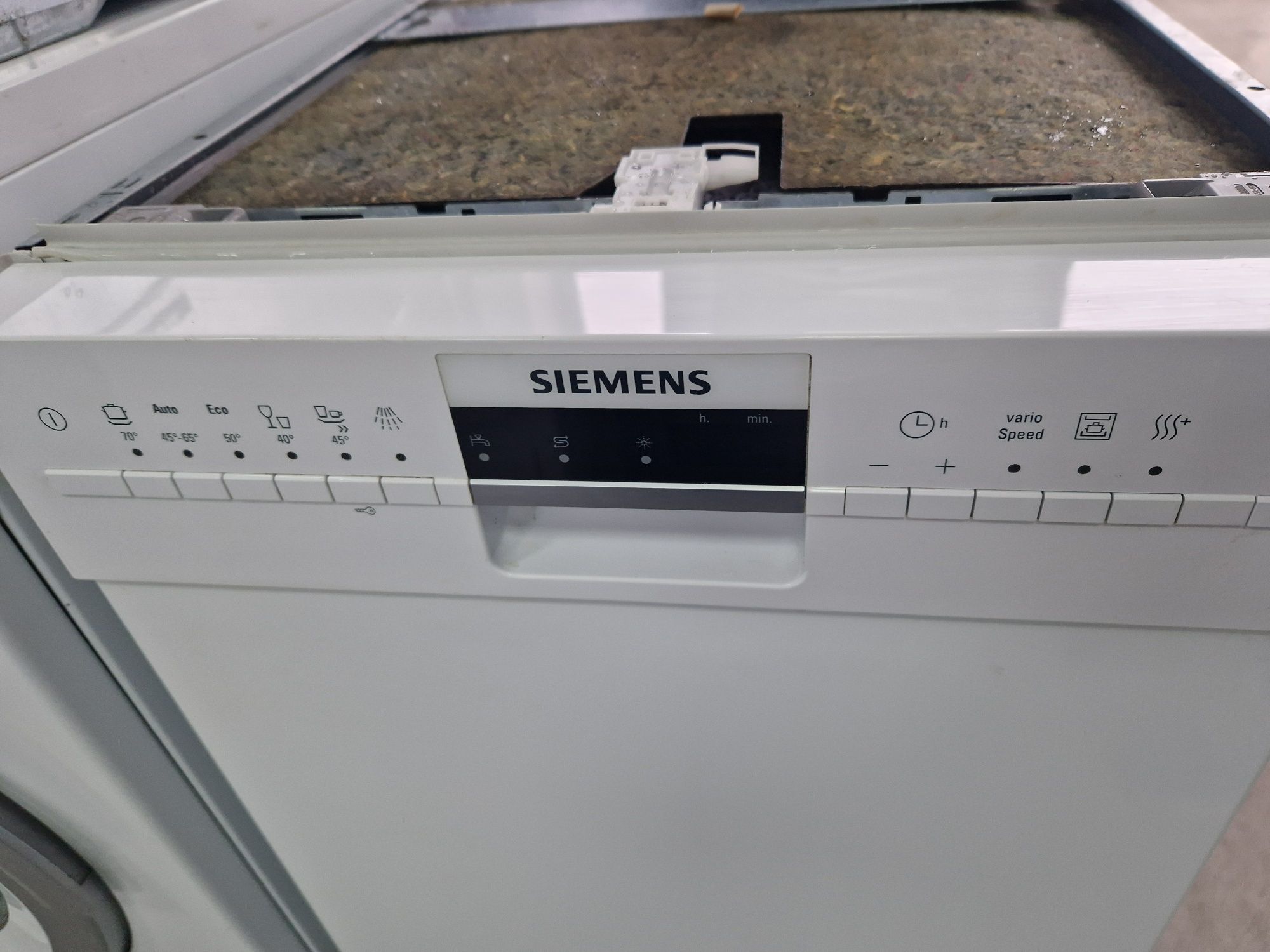 Съдомиялна SIEMENS 45см 3 кошници