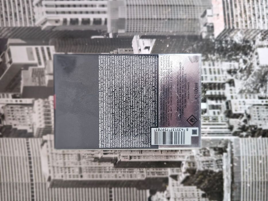 Prada Luna Rossa carbon