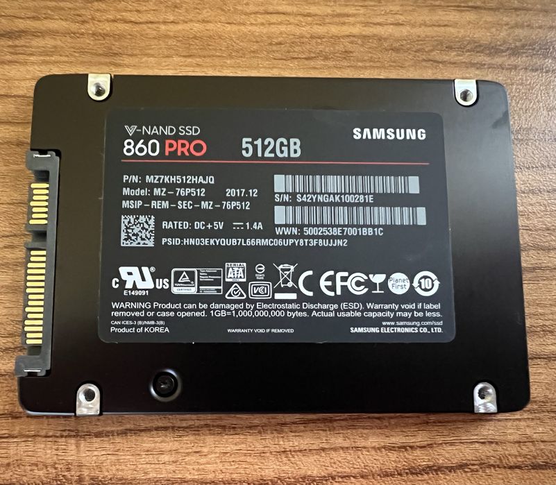 SSD-uri Samsung 860 Pro 512 GB SATA