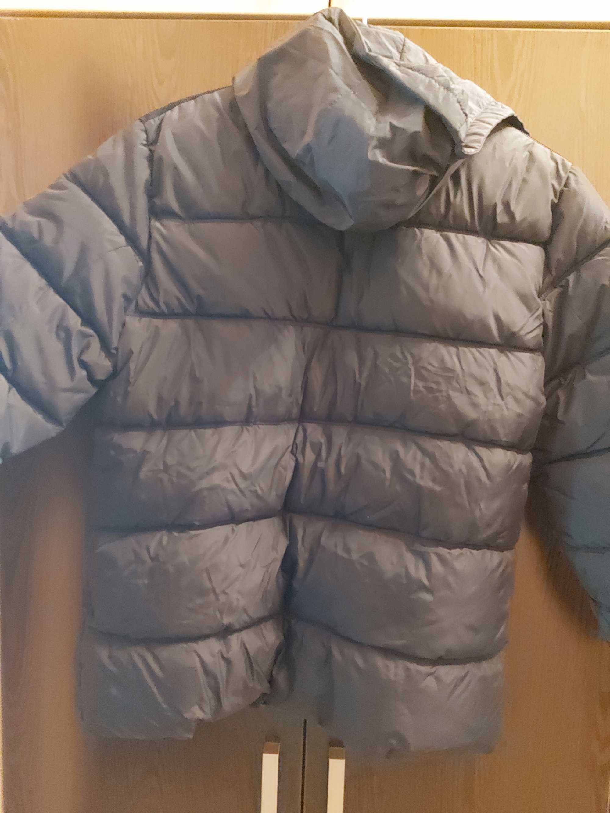 Мъжко зимно яке с качулка