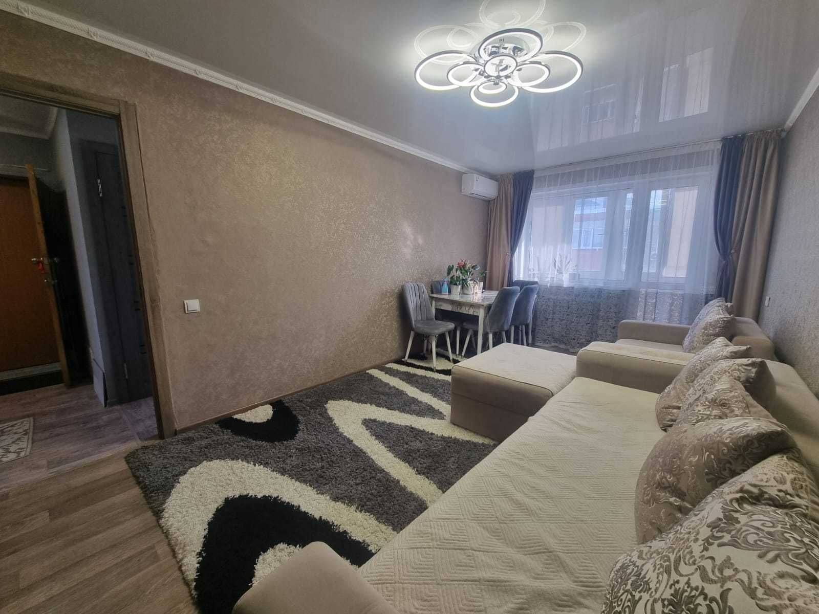 Продам 3 комнатную квартиру. Центр. Торг
