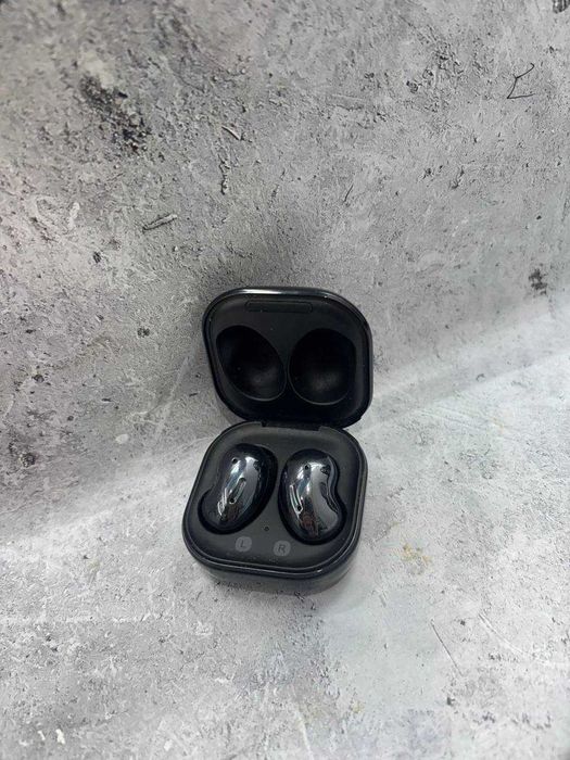 Samsung Galaxy Buds Live.Жезказган Сейфуллина 53 ДОСЖАН(724058)