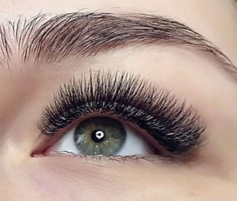 Мастер наращивания ресниц